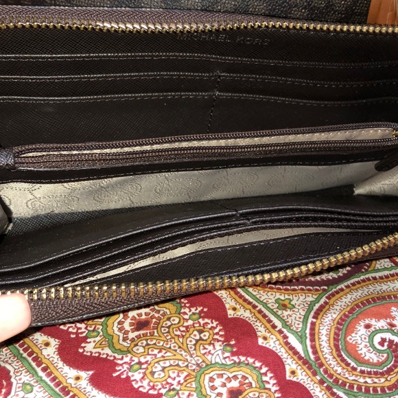 EUC - Picture 3 of 4